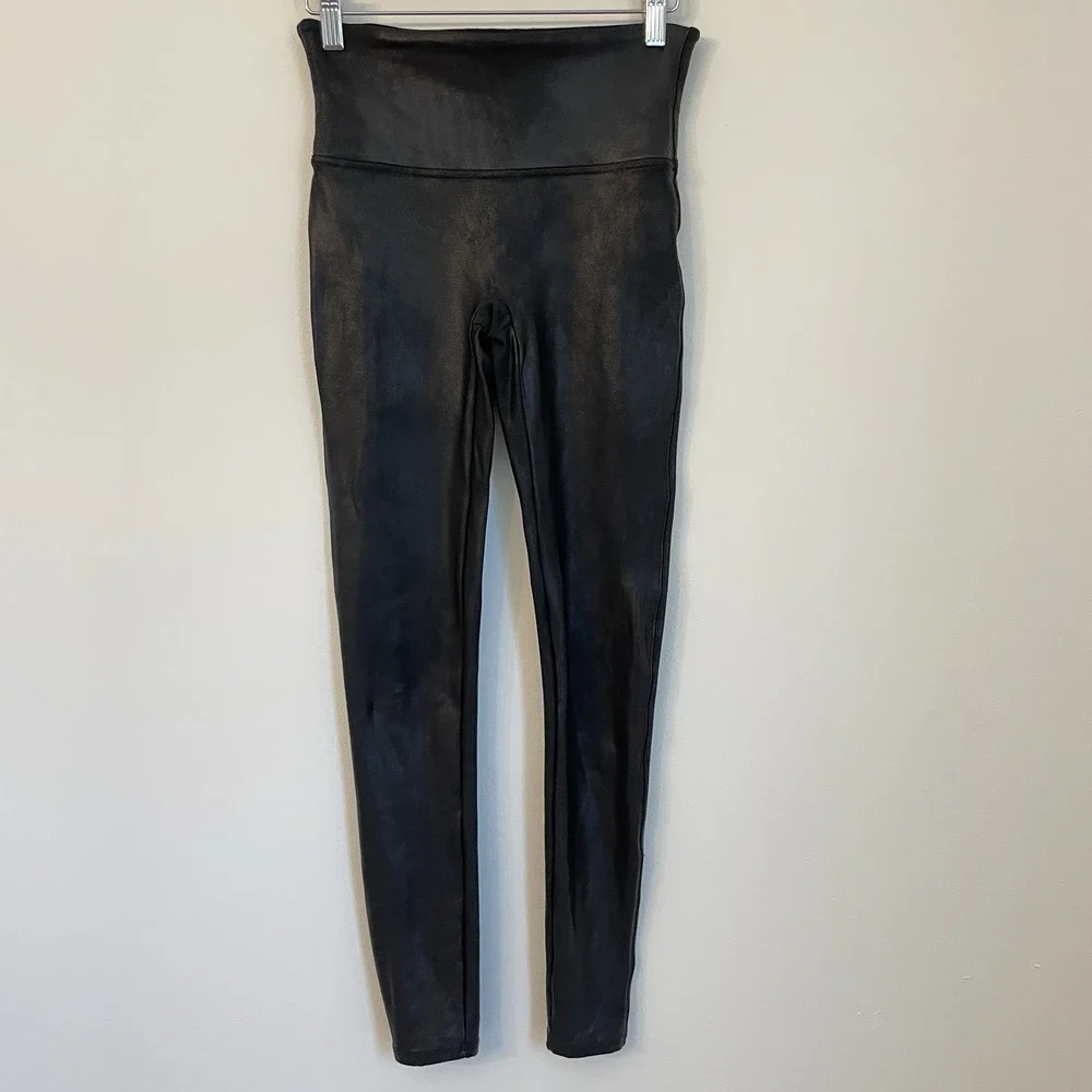 SPANX High Waisted Faux Leather Leggings M Black Pebbled Texture Yoga Athleisure - Picture 3 of 14